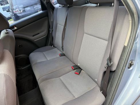 Used 2005 Toyota Matrix FWD image 7