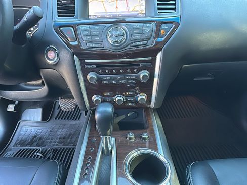 Used 2015 Nissan Pathfinder Platinum w/ Family Entertainment Package image 24