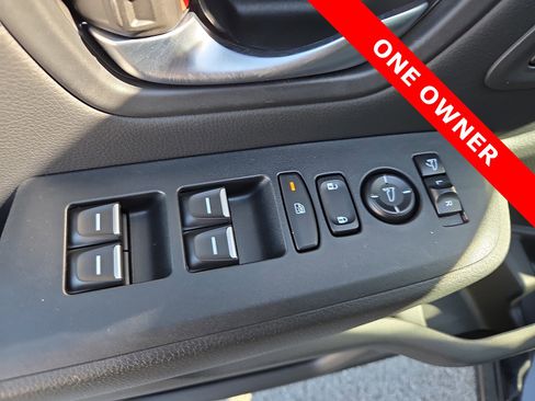 Used 2025 Honda Pilot Black Edition image 16