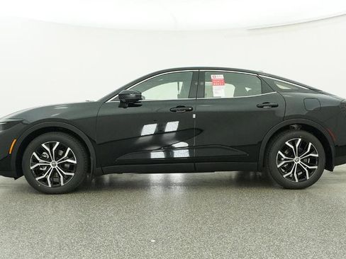 New 2026 Toyota Crown XLE image 10