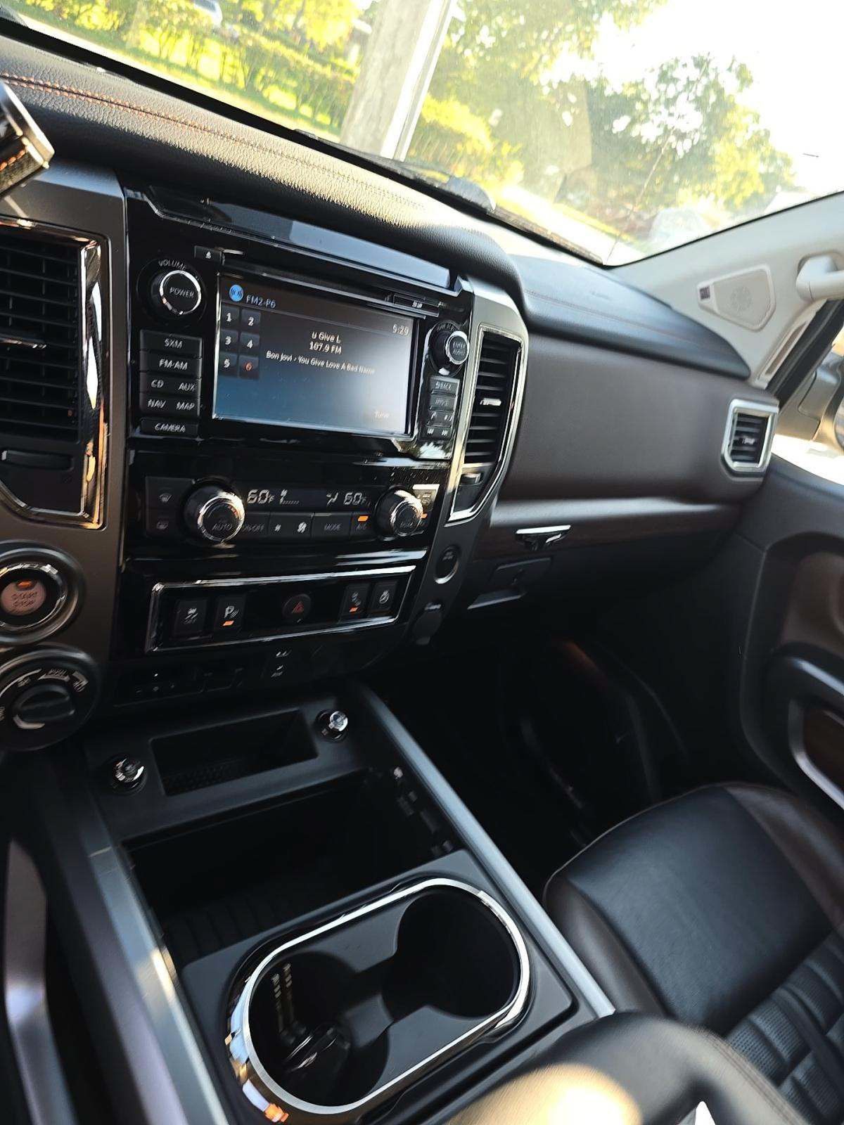 Used 2018 Nissan Titan Platinum Reserve w/ Platinum Utility Package AWD/4WD image 3