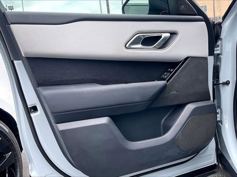 Certified 2024 Land Rover Range Rover Velar Dynamic SE AWD/4WD image 19