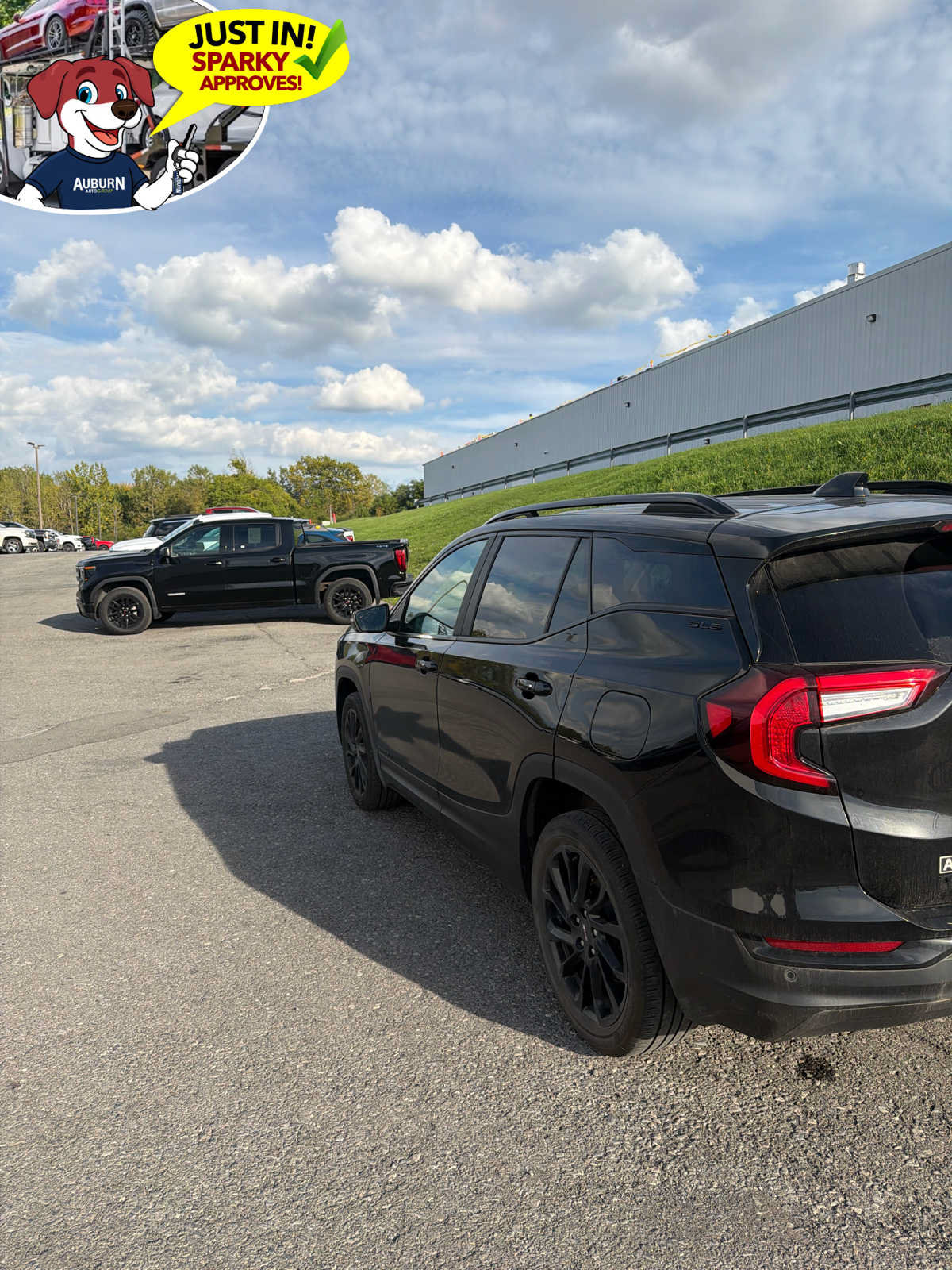 Used 2023 GMC Terrain SLE w/ Driver Convenience Package AWD/4WD image 5