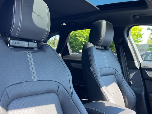 New 2025 Jaguar F-PACE R-Dynamic S AWD/4WD image 13