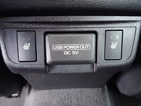 Used 2018 Subaru Outback 2.5i Limited AWD/4WD image 11
