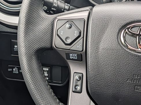 Used 2022 Toyota Tacoma TRD Sport w/ Technology Package AWD/4WD image 24