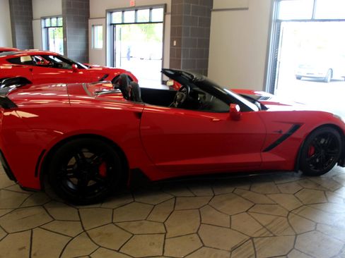 Used 2016 Chevrolet Corvette Stingray Convertible w/ 3LT Preferred Equipment Group image 4