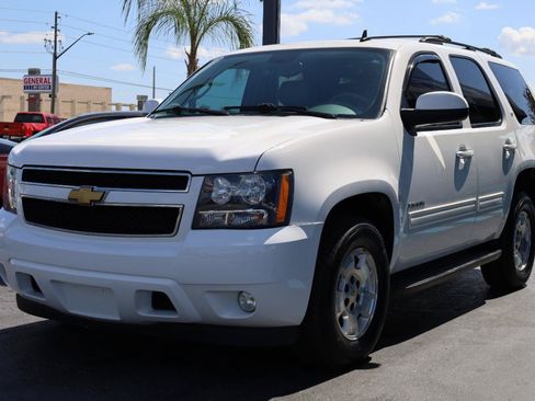 Used 2013 Chevrolet Tahoe LT RWD image 2