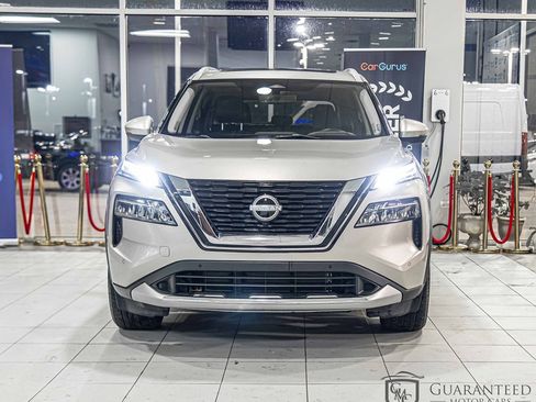 Used 2023 Nissan Rogue Platinum w/ Platinum Premium Package image 2