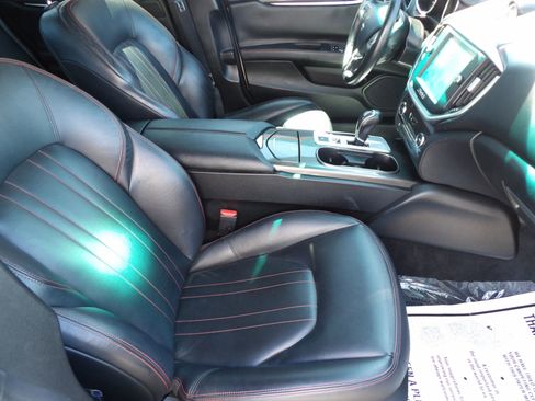 Used 2016 Maserati Ghibli Sedan 4D image 16