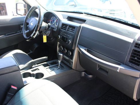 Used 2009 Jeep Liberty Sport RWD image 13