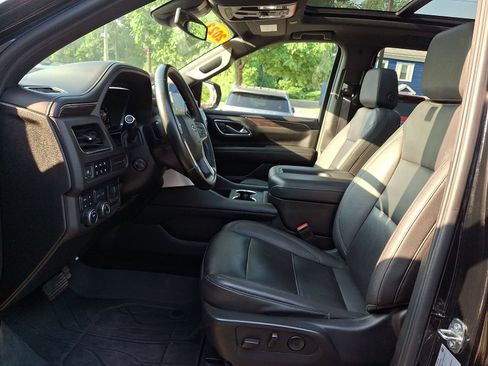 Used 2023 Chevrolet Suburban Z71 w/ Luxury Package AWD/4WD image 13