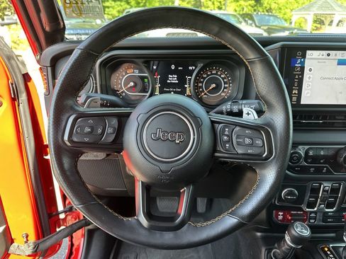 Used 2024 Jeep Wrangler Unlimited Rubicon 392 AWD/4WD image 12