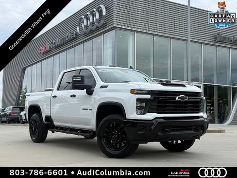 Used 2025 Chevrolet Silverado 2500 Custom w/ Custom Value Package AWD/4WD image 1