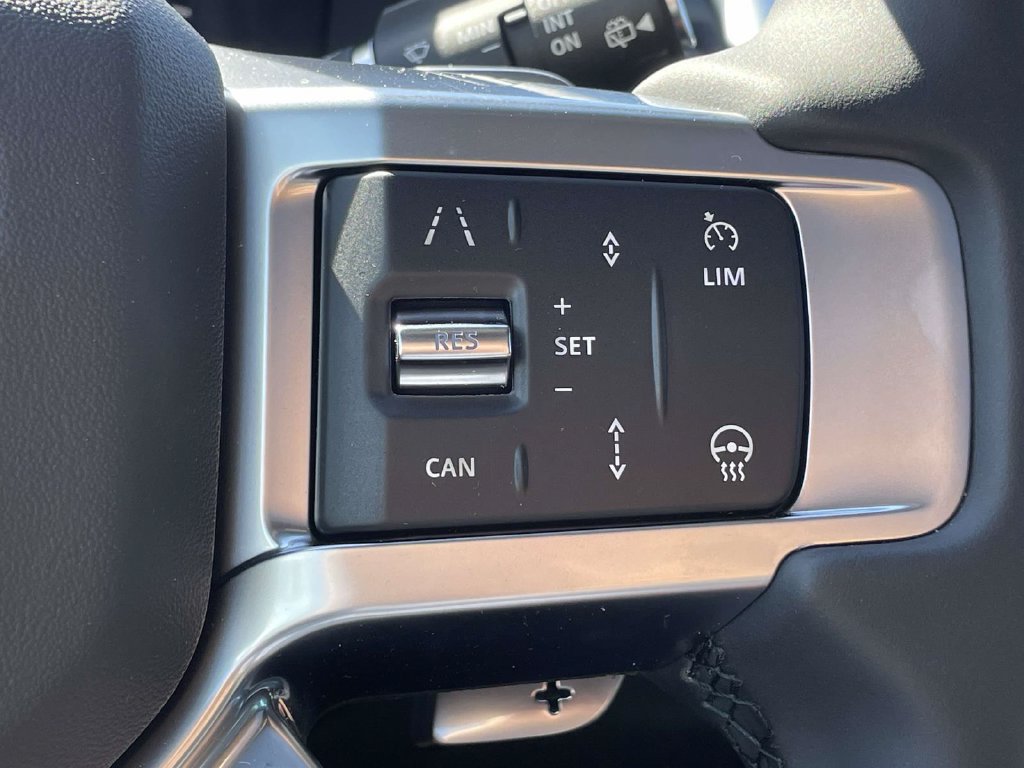 New 2026 Land Rover Discovery Limited Edition AWD/4WD image 29