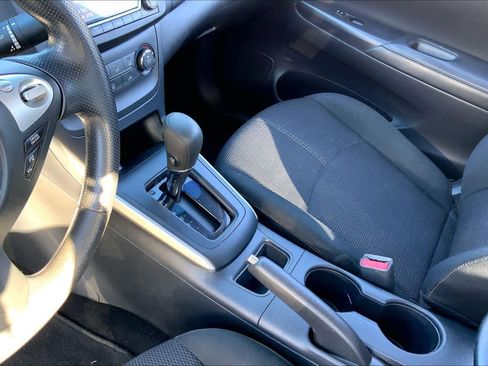 Used 2018 Nissan Sentra S image 16