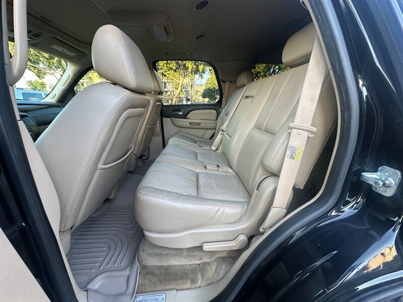 Used 2007 GMC Yukon Denali AWD/4WD image 18