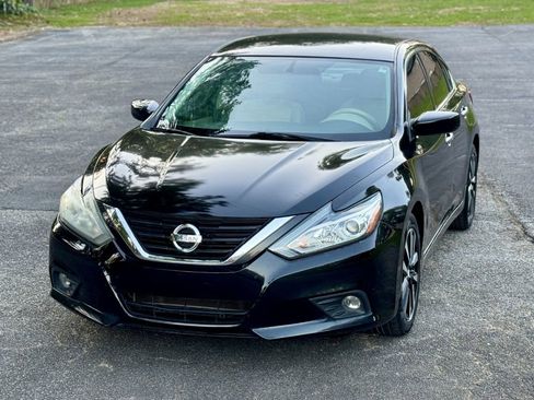Used 2018 Nissan Altima 2.5 SV FWD image 13