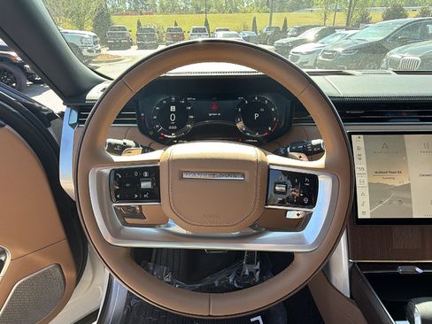 Used 2025 Land Rover Range Rover Autobiography AWD/4WD image 27