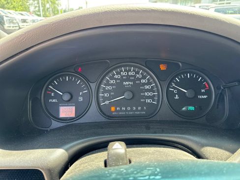 Used 2002 Chevrolet Venture w/ Climate Pkg FWD image 14