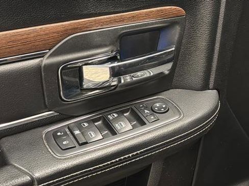 Used 2019 RAM 1500 Laramie w/ Convenience Group AWD/4WD image 20