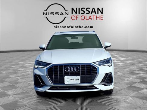 Used 2025 Audi Q3 2.0T Premium image 34