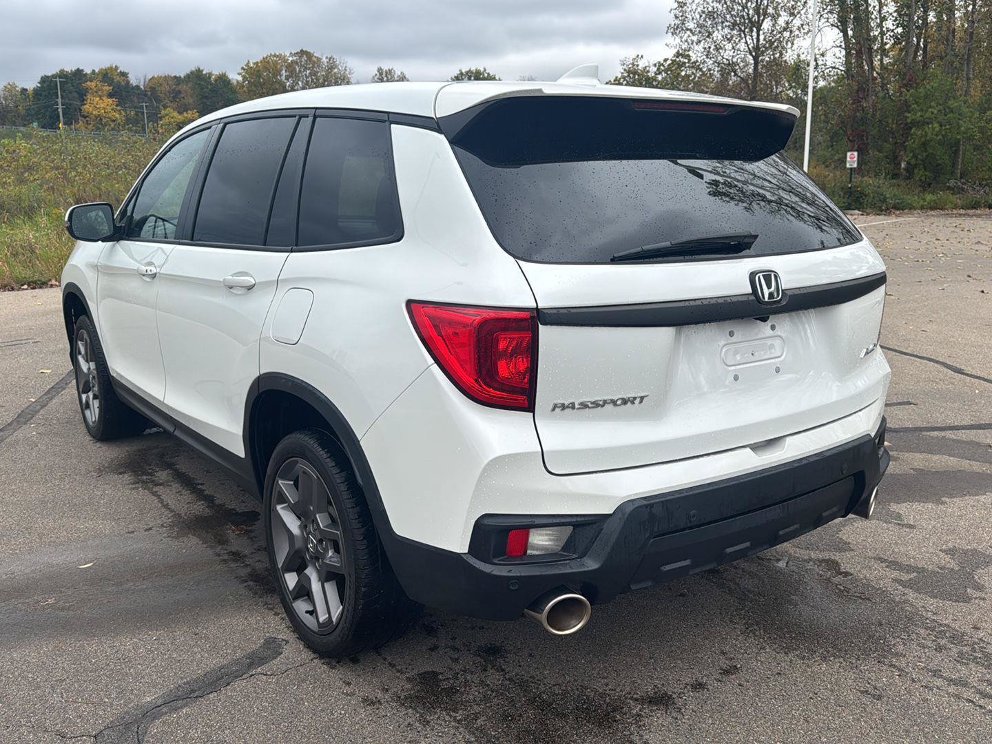 Used 2022 Honda Passport EX-L image 3
