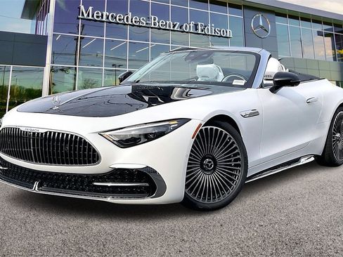 New 2026 Mercedes-Benz Maybach SL 680 image 2