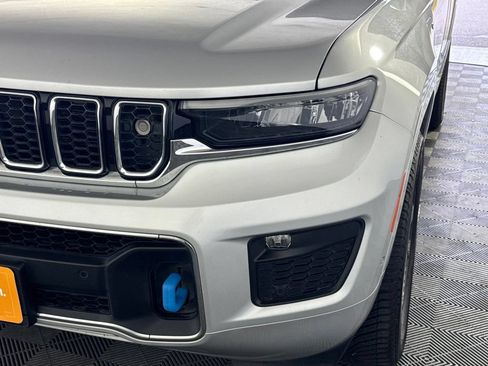 Certified 2023 Jeep Grand Cherokee Overland w/ Advanced Protech Group III AWD/4WD image 45