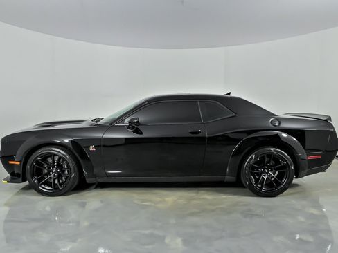 Used 2023 Dodge Challenger R/T Scat Pack RWD image 6
