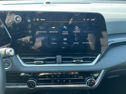 Used 2025 Chevrolet Equinox LT image 12