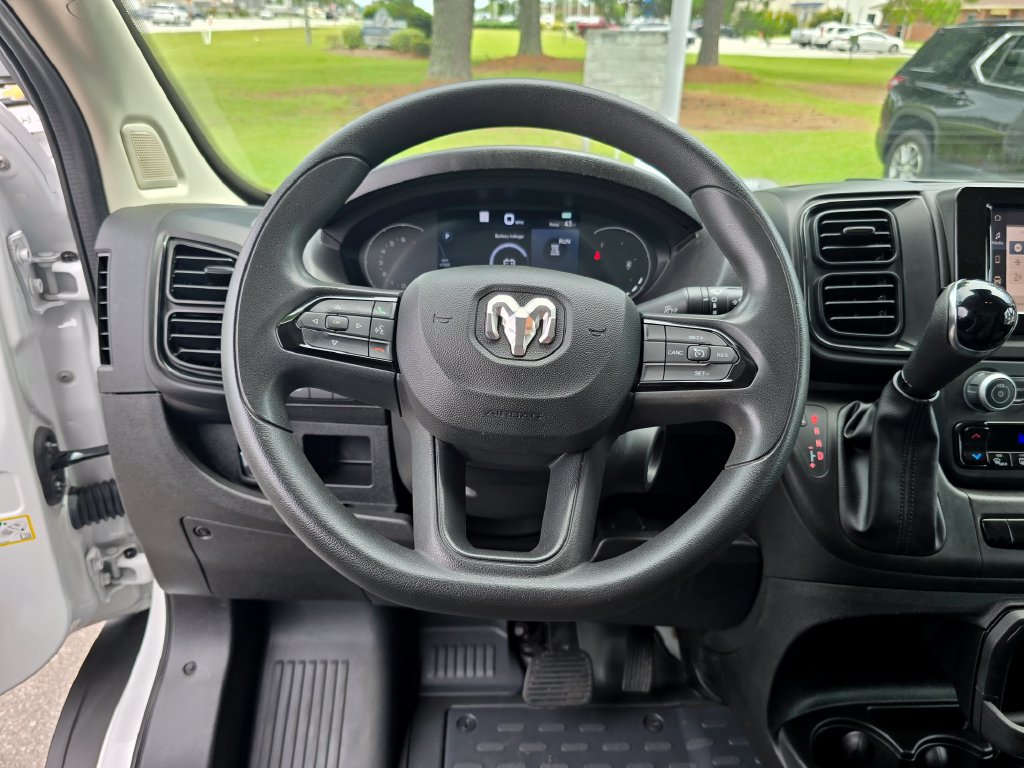 Used 2023 RAM ProMaster 2500 w/ Driver Convenience Group FWD image 13