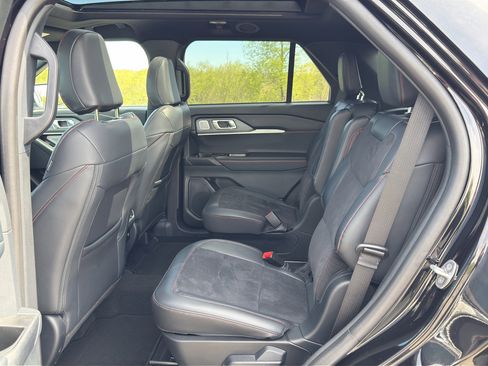 Used 2026 Ford Explorer ST AWD/4WD image 38