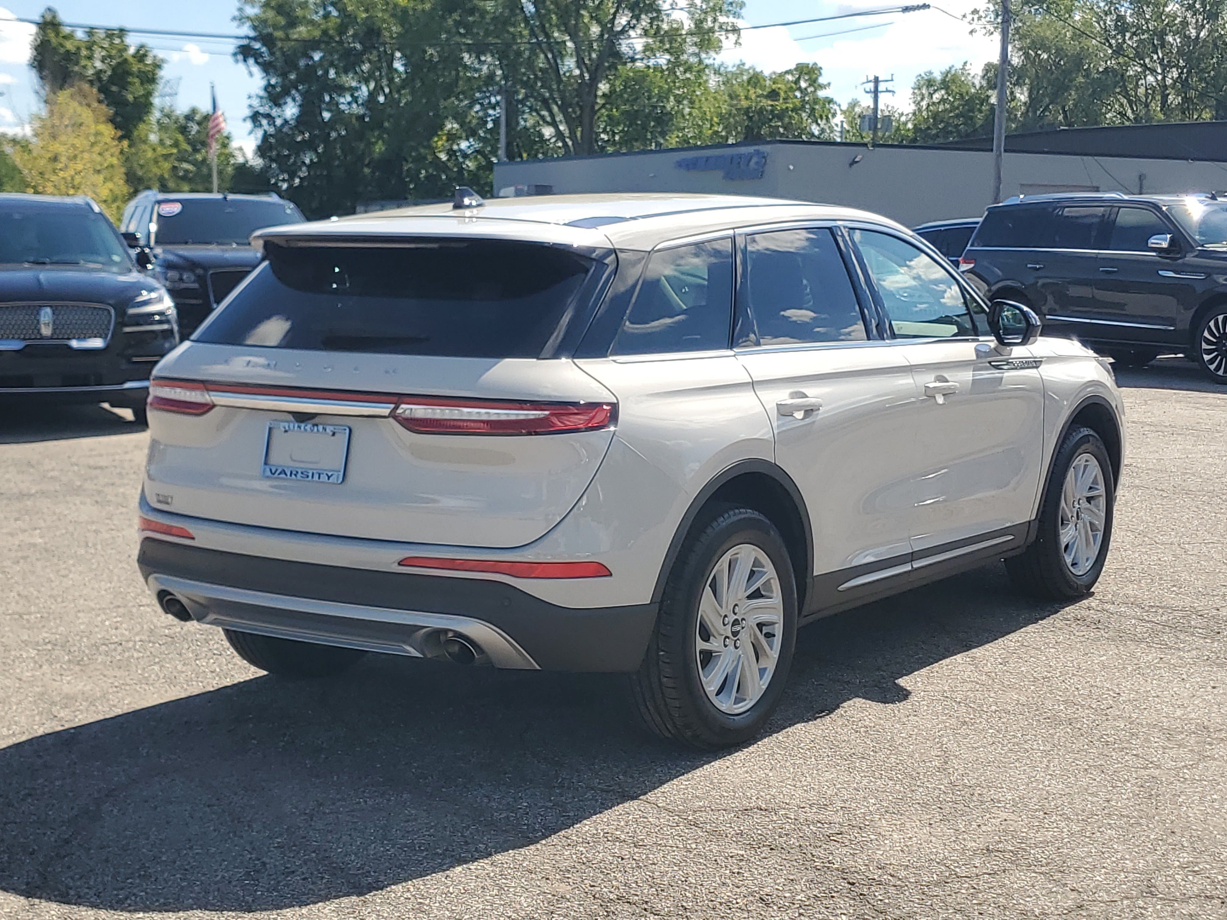 Certified 2023 Lincoln Corsair AWD image 6