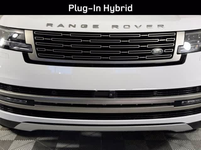 Used 2025 Land Rover Range Rover SE AWD/4WD image 8