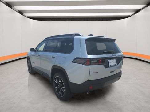 New 2026 Jeep Cherokee Overland image 4
