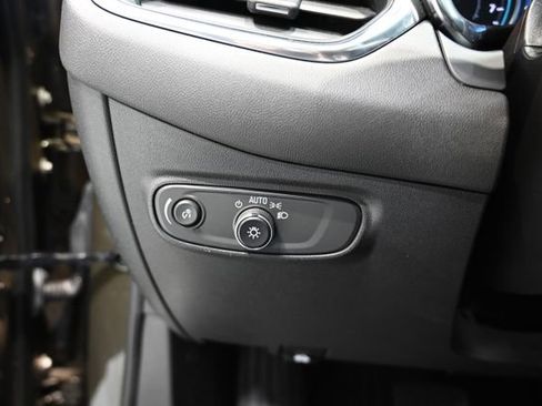 Used 2023 Chevrolet Equinox LT image 24