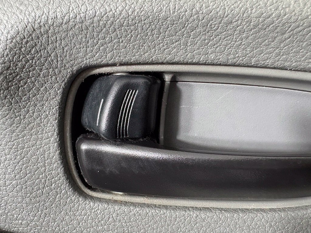 Used 2018 Nissan NV 3500 SL RWD image 16