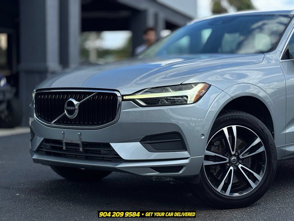 Used 2018 Volvo XC60 T6 Momentum w/ Vision Package AWD/4WD image 2