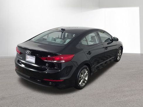 Used 2017 Hyundai Elantra SE image 41