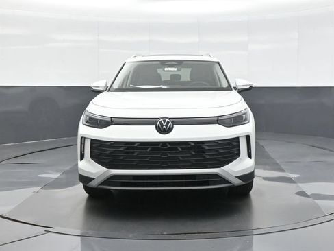 New 2026 Volkswagen Tiguan SE AWD/4WD image 2