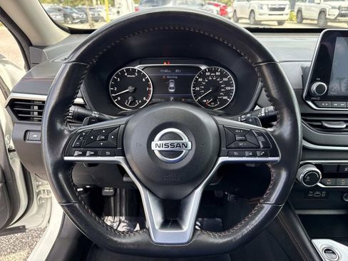 Certified 2022 Nissan Altima 2.5 SR image 29