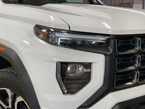 Used 2024 GMC Canyon AT4 w/ Technology Package image 10