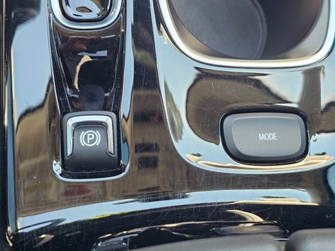 Used 2023 Buick Envision Avenir AWD/4WD image 38