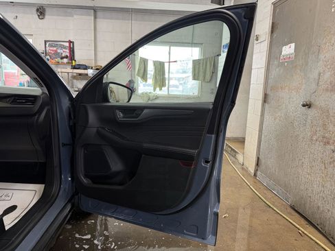 Used 2024 Ford Escape Active image 21