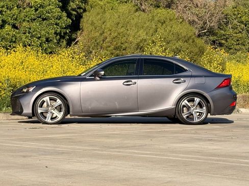 Used 2018 Lexus IS 300 w/ Comfort Package image 7