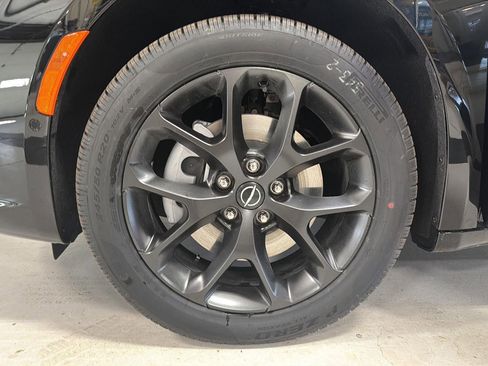 New 2026 Chrysler Pacifica Limited image 24