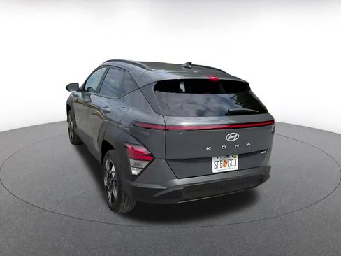 Used 2025 Hyundai Kona SEL AWD/4WD image 9