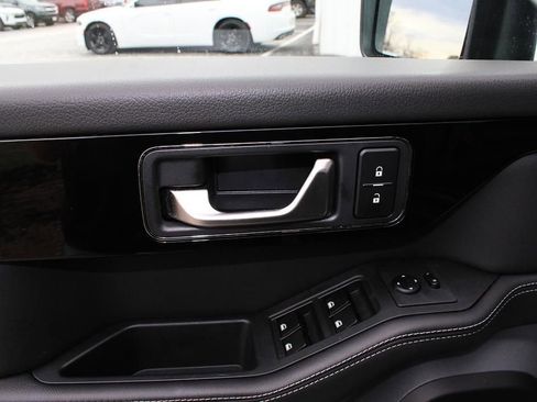 Used 2024 INEOS Grenadier Fieldmaster Edition image 9