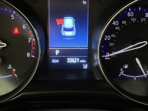 Used 2021 Toyota C-HR XLE FWD image 2